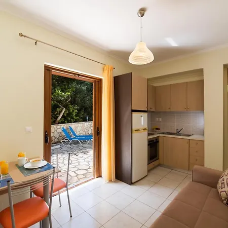 Delphinus Villas-villa Nikitas *